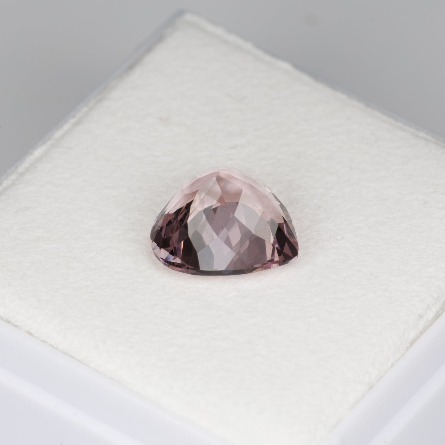 3.48 cts, Faceted pink morganite heart shape