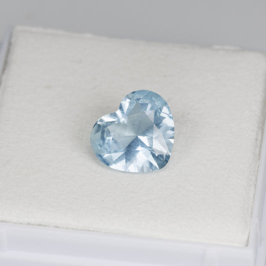 2.31 cts, Faceted aquamarine heart shape