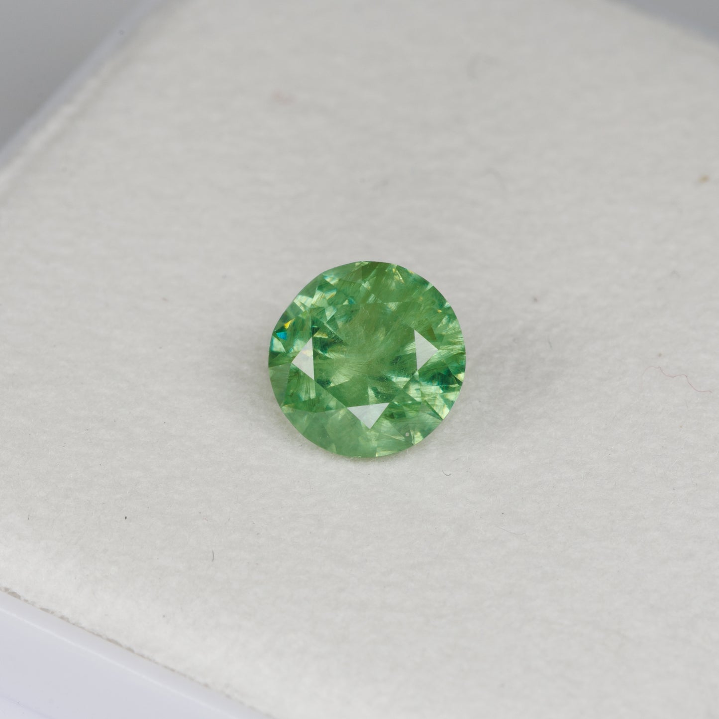 1 cts, Faceted Russian demantoid garnet
