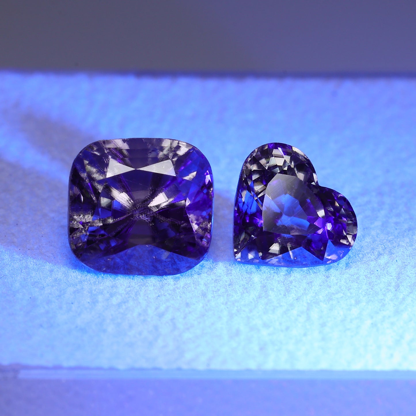 Rare burmese zircon set 5.5 cts