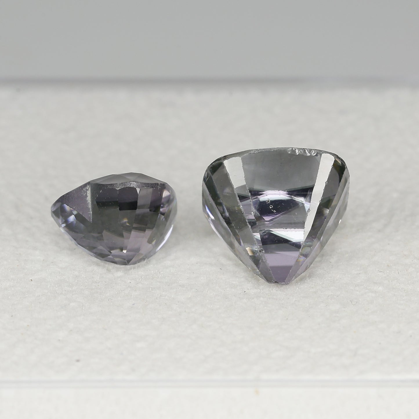 Rare burmese zircon set 5.5 cts