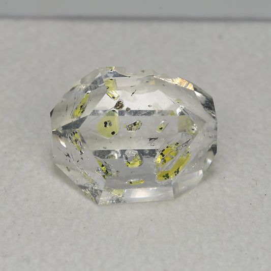 5.4 cts Faceted petrolium quartz