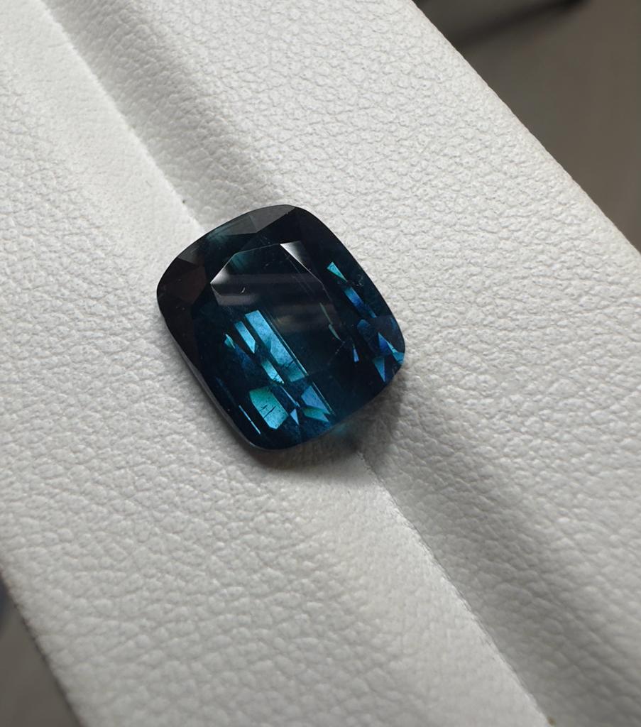 Faceted blue tourmaline indicolite gemstone 4.38 ct