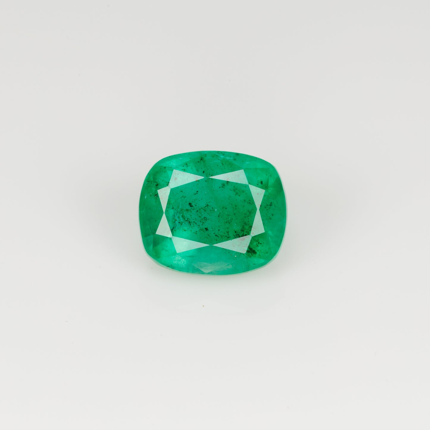 Certified faceted vivid green emerald, 2.02 cts