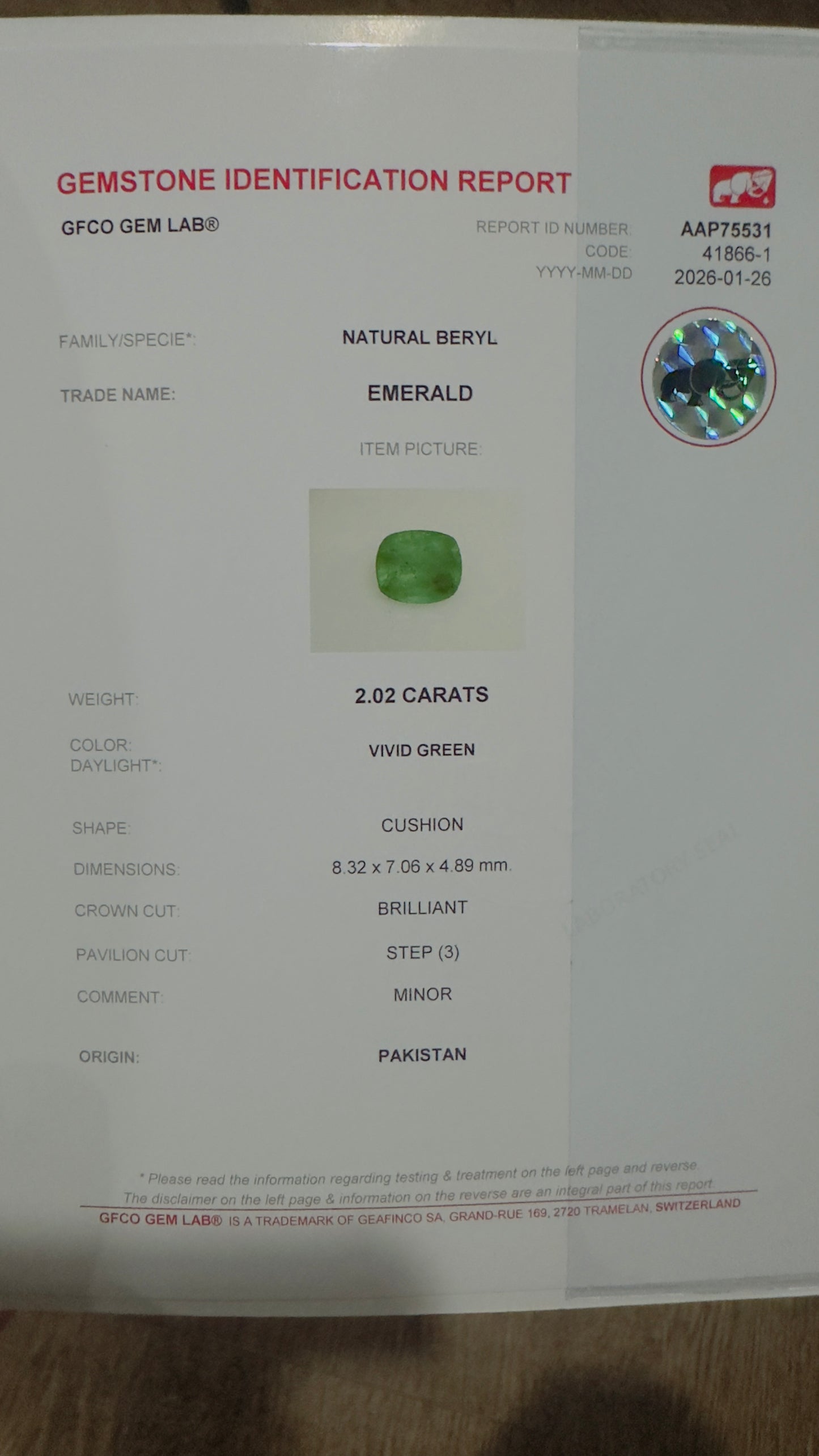 Certified faceted vivid green emerald, 2.02 cts