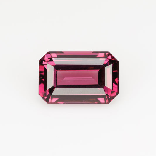 Faceted rhodolite garnet, 3 cts