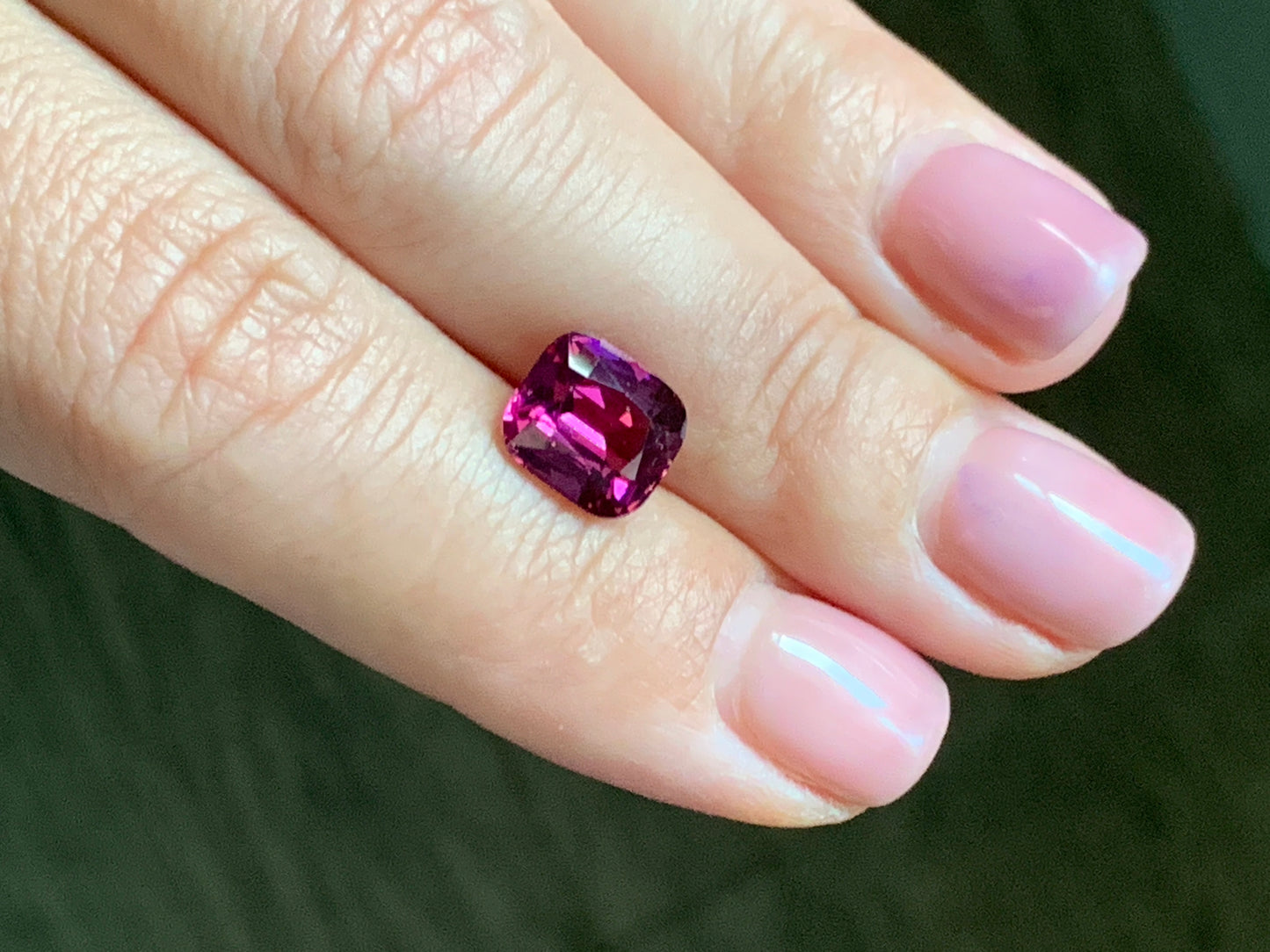 Faceted rhodolite garnet, 3.64 cts