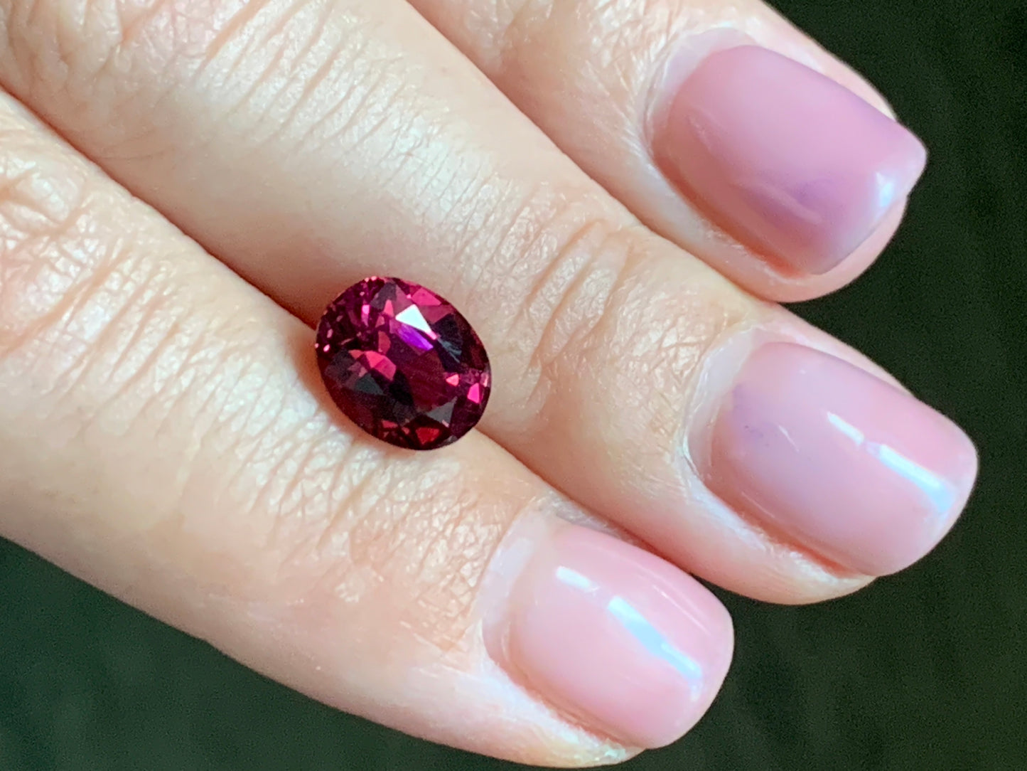 Faceted rhodolite garnet, 3.55 cts
