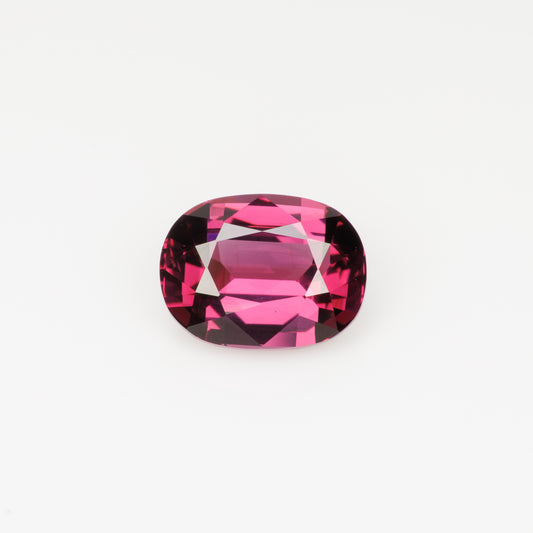 Faceted rhodolite garnet, 3.02 cts