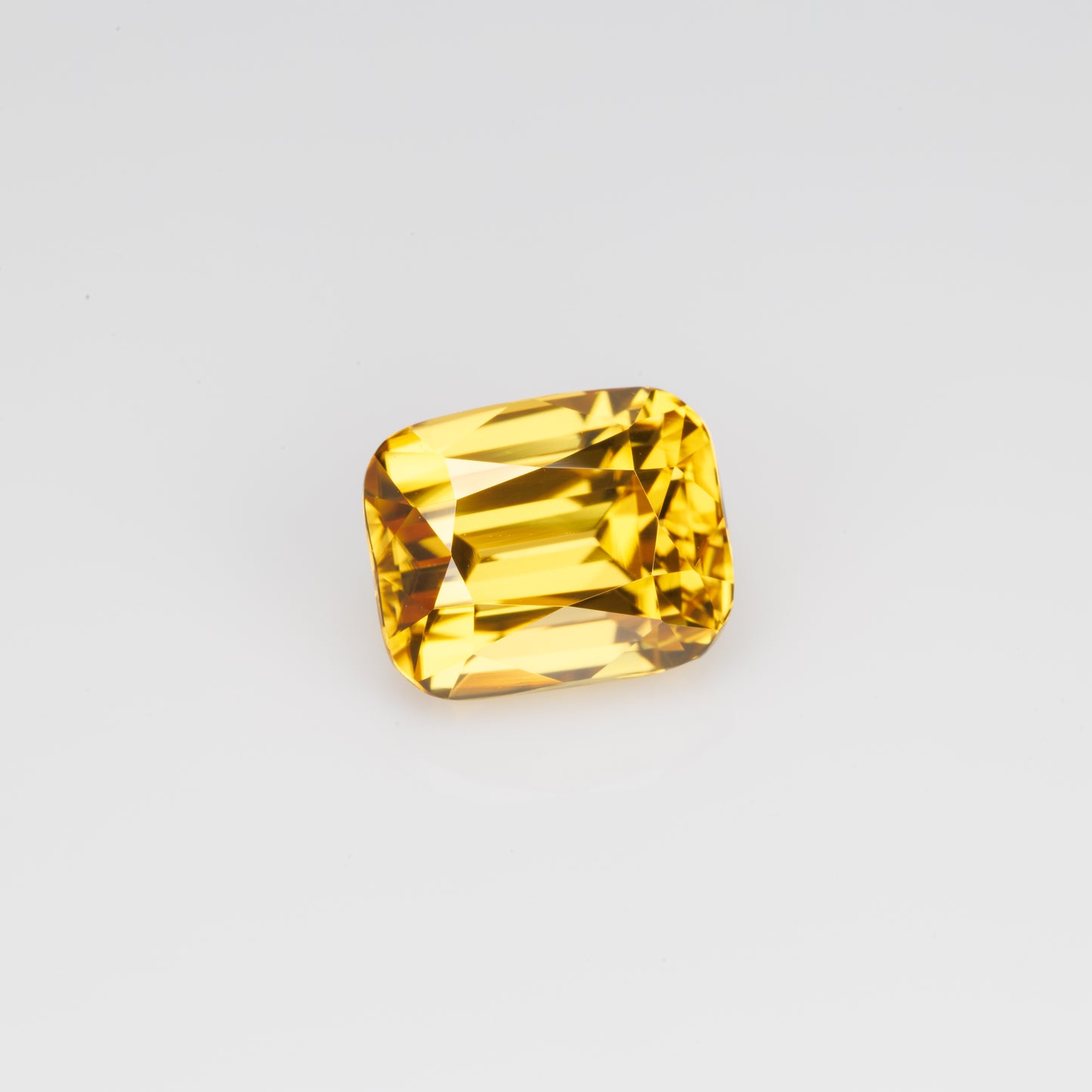 5.6 cts, Vivid yellow zircon, yellow faceted zircon