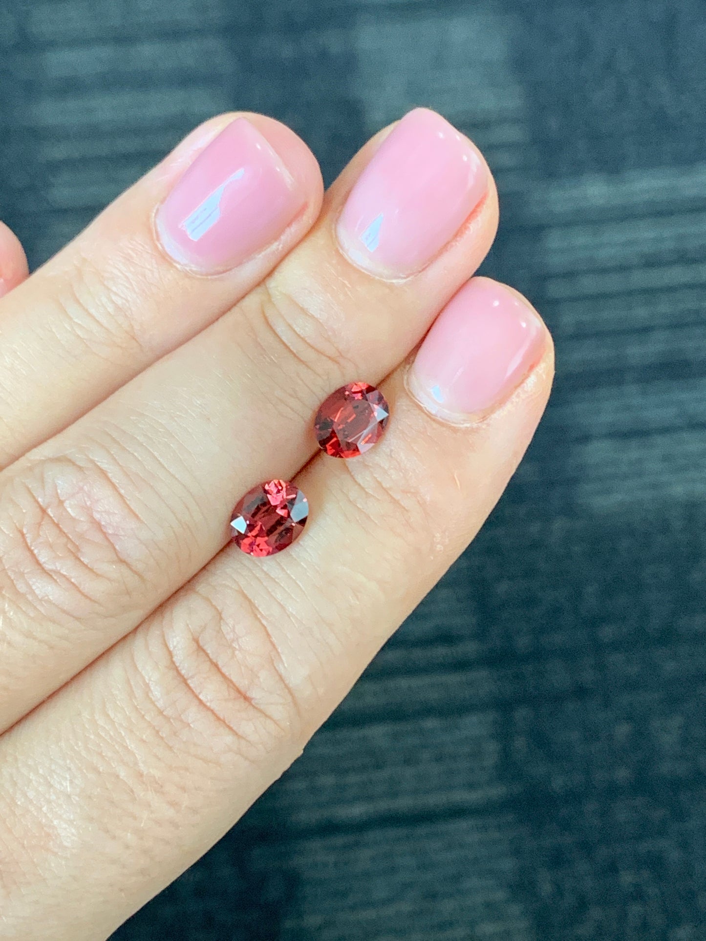 2.73 cts, Faceted oval Malaya garnet pair