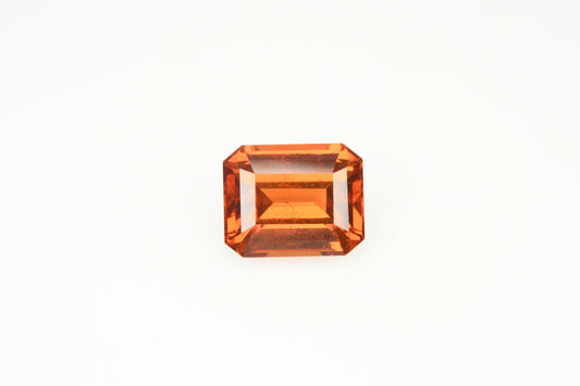 Faceted spessartite orange garnet 2.975 ct