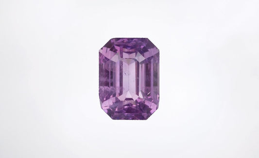 3.07 cts, Untreated pinkish purple sapphire with a GIA certificate