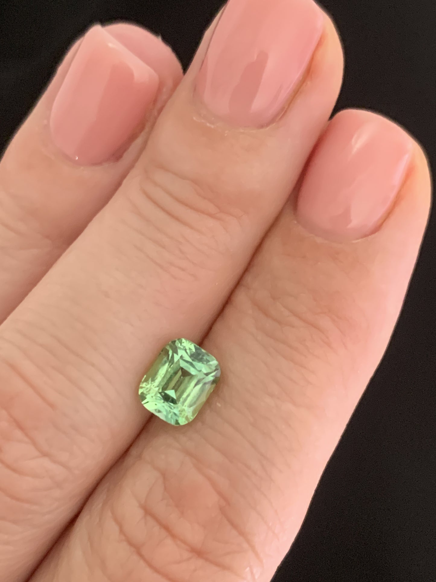 2 cts, Faceted mint green tourmaline