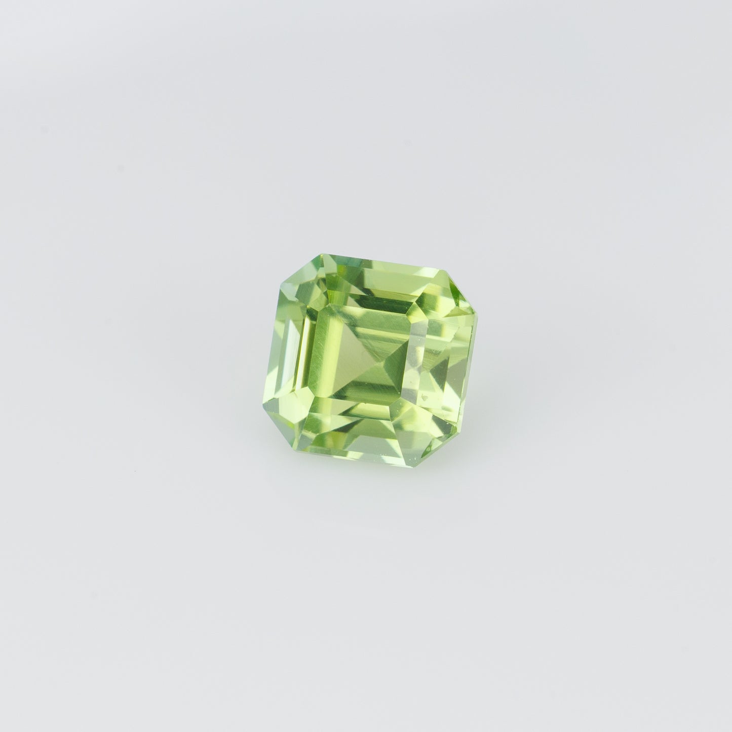 0.88 ct, Faceted mint green tourmaline