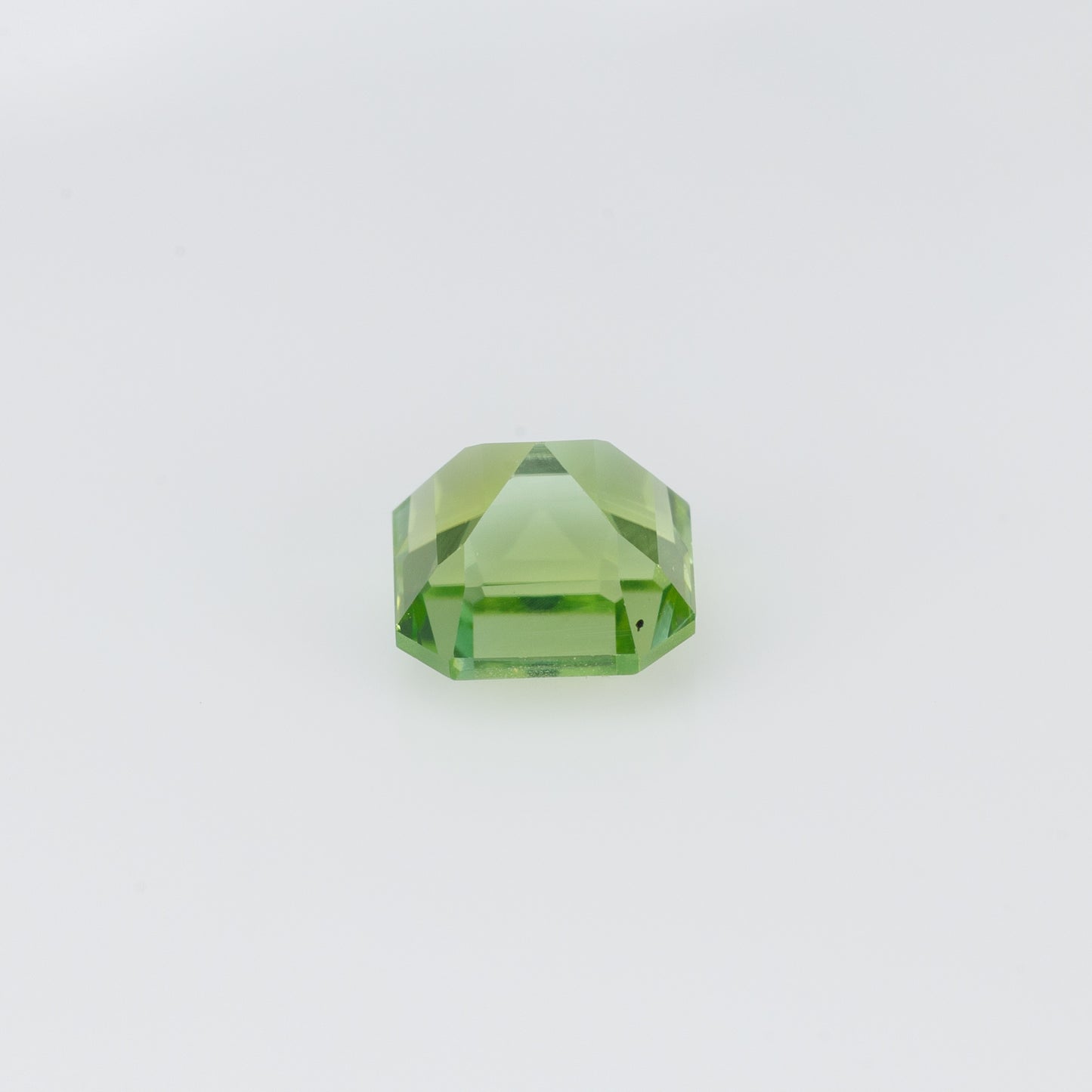 0.88 ct, Faceted mint green tourmaline