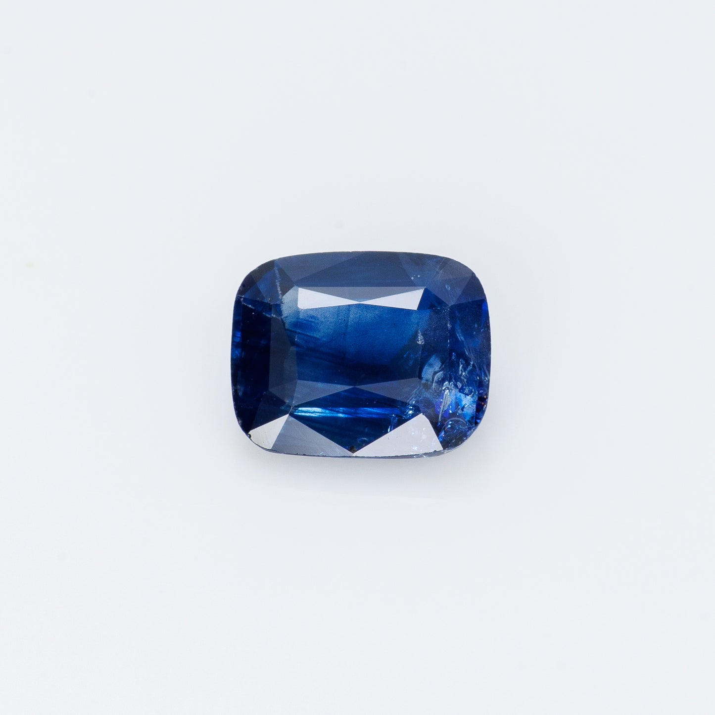 1.15 cts, Certified royal blue sapphire