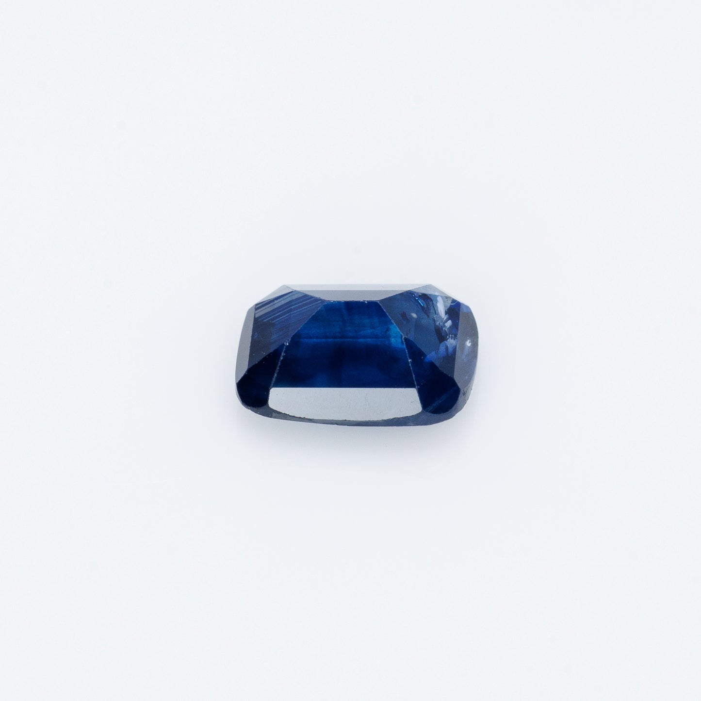 1.15 cts, Certified royal blue sapphire