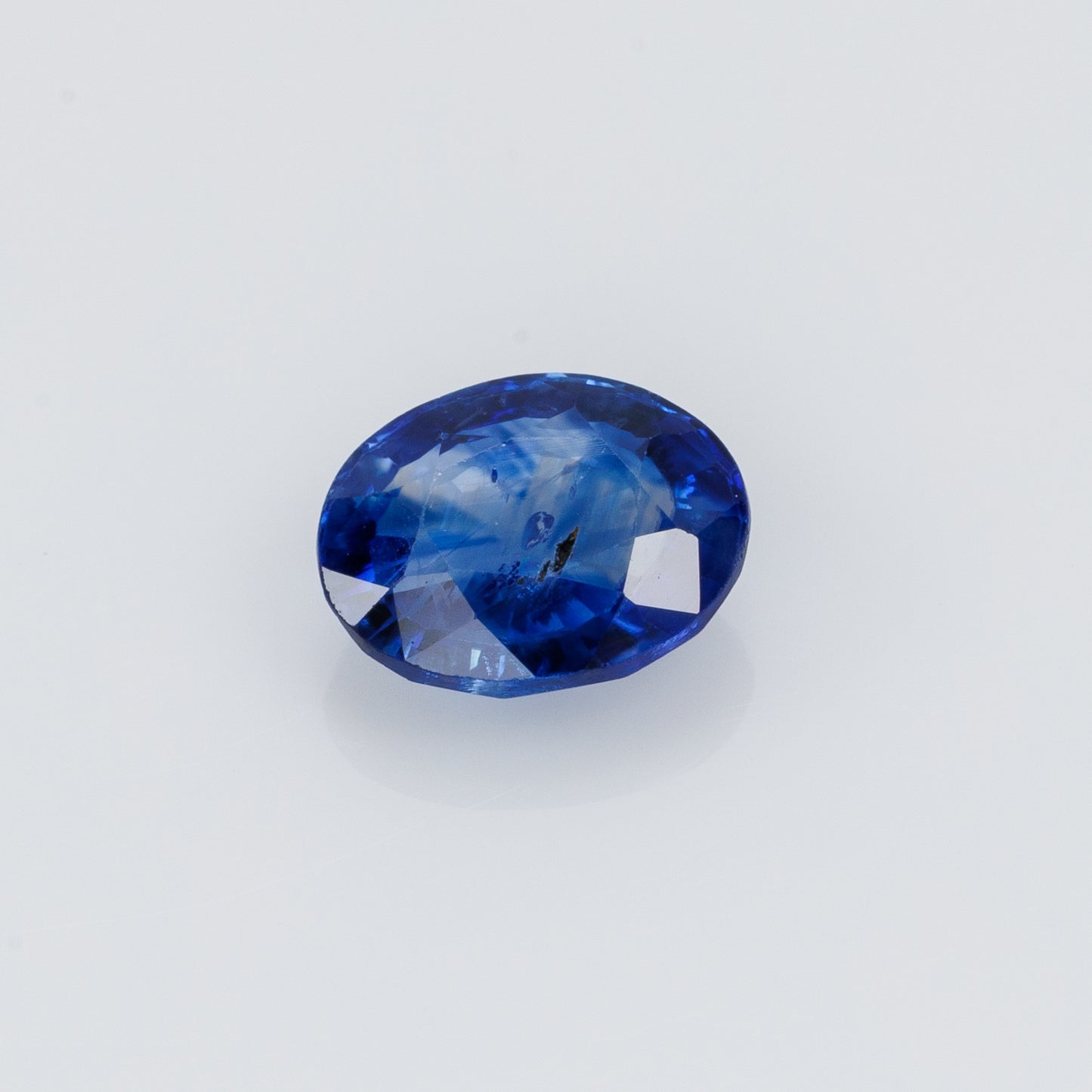 1 carat, Faceted oval blue sapphire