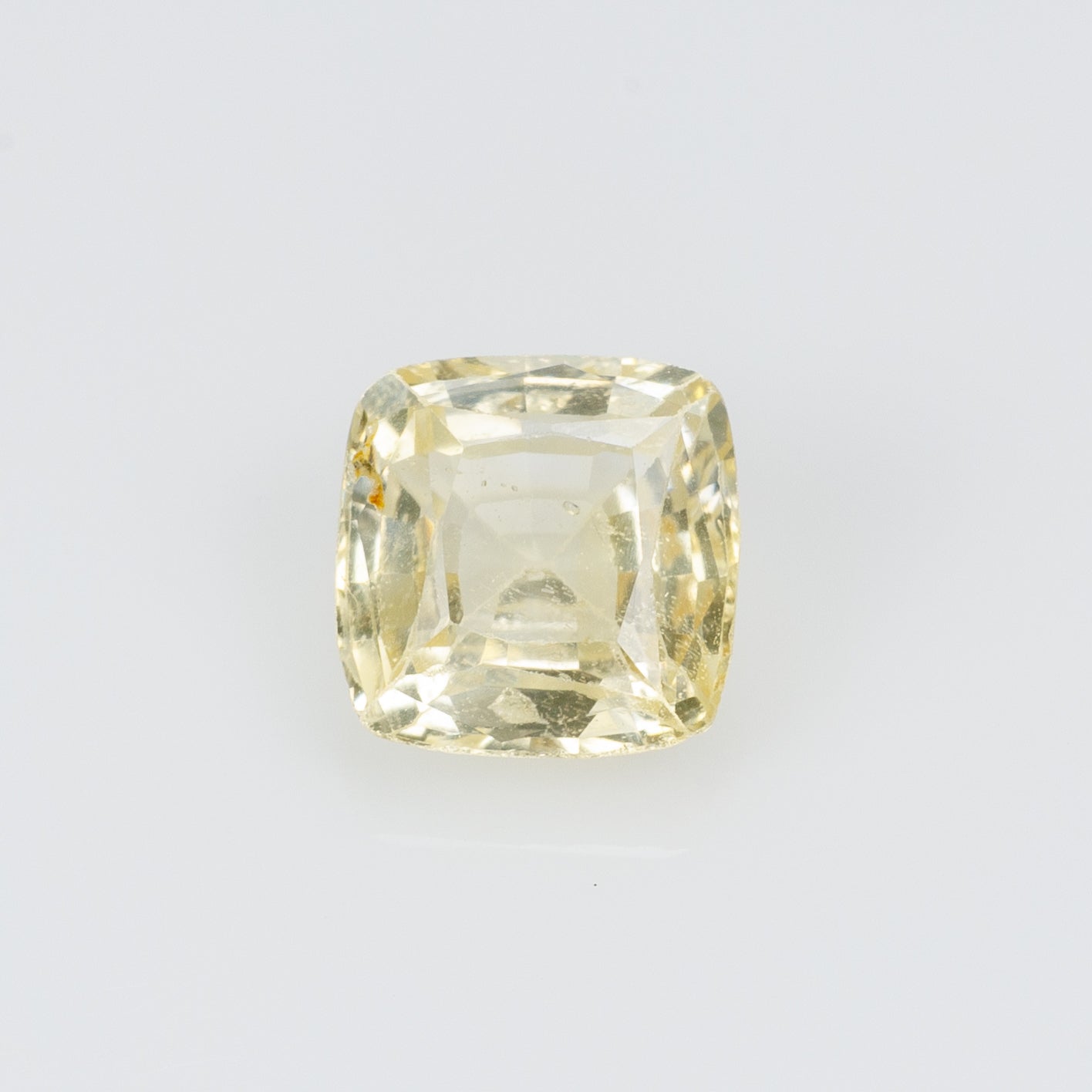1.04 ct, Faceted yellow sapphire