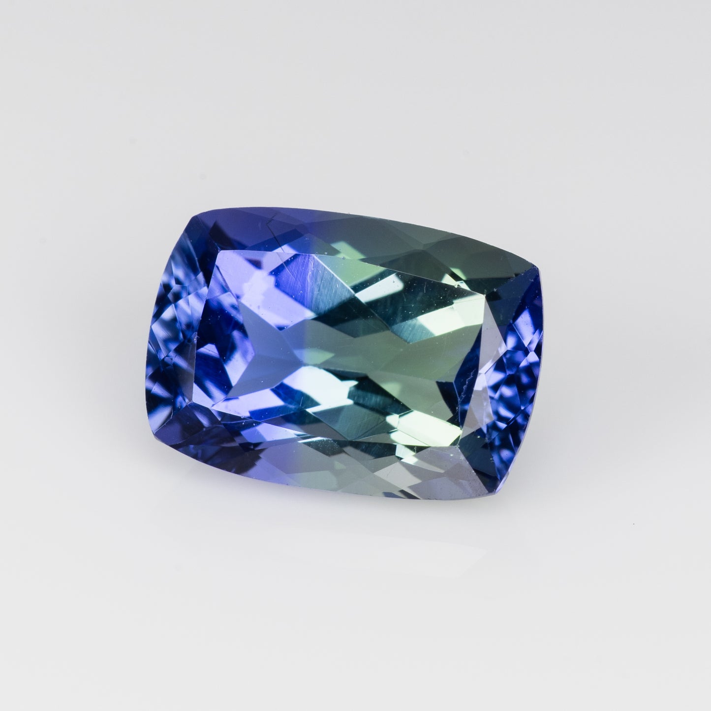 2.49 carats, Untreated faceted Tanzanite