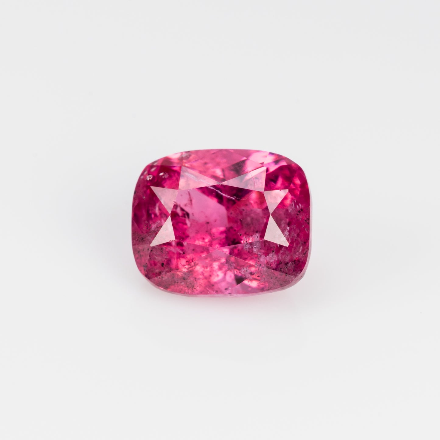 1.76 cts, Faceted Mahenge pink spinel