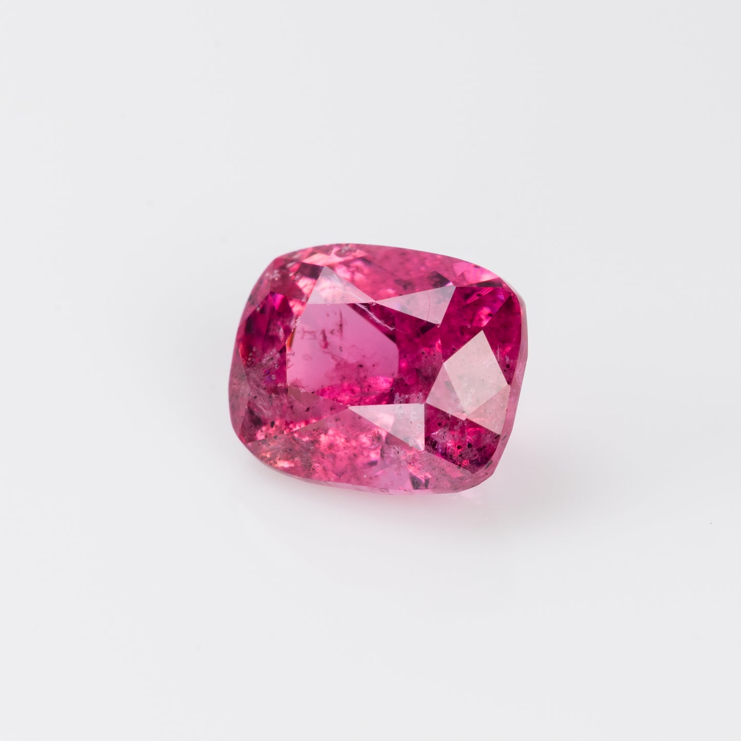 1.76 cts, Faceted Mahenge pink spinel