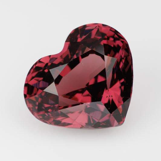 3.6 cts, Faceted Malaya heart shape garnet
