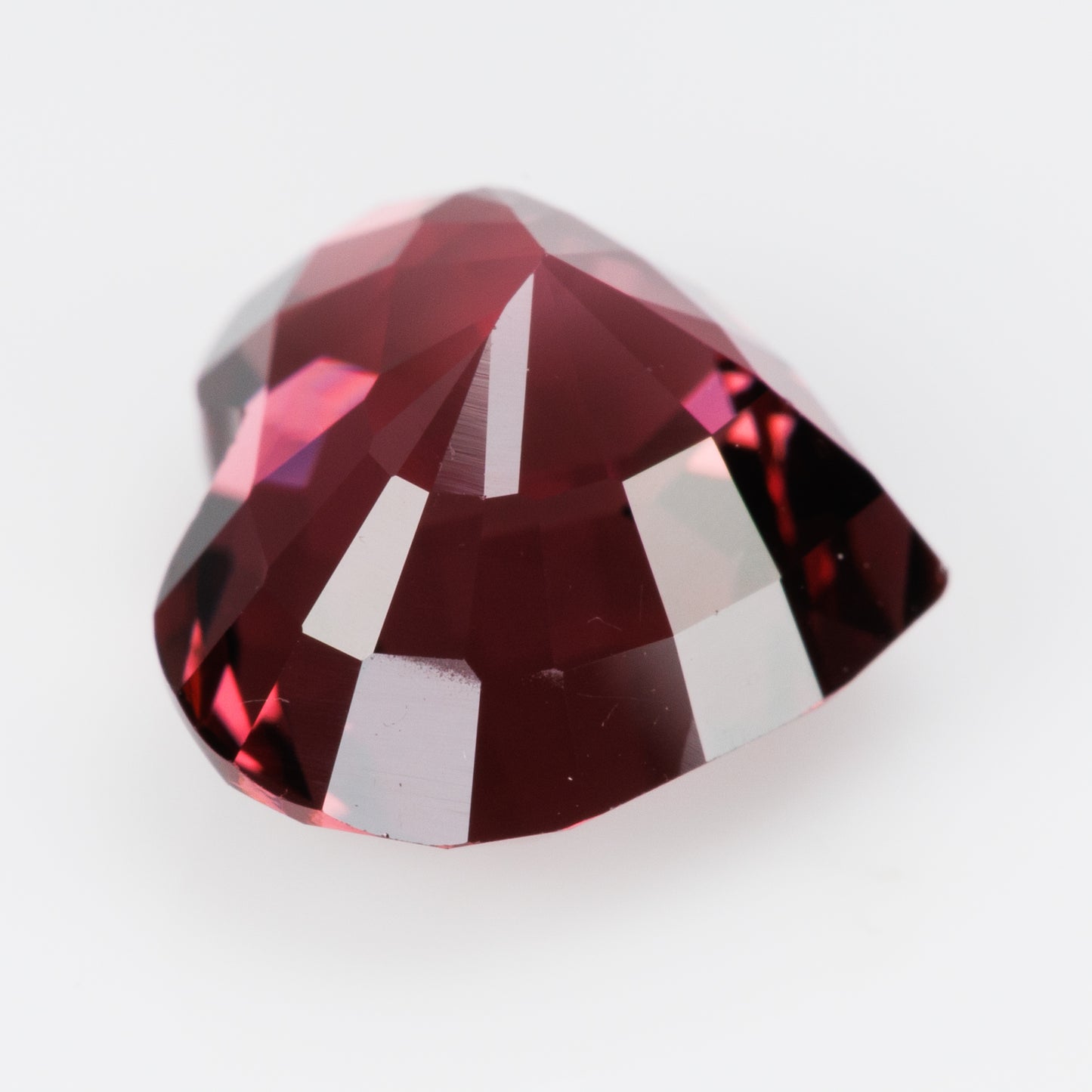 3.6 cts, Faceted Malaya heart shape garnet