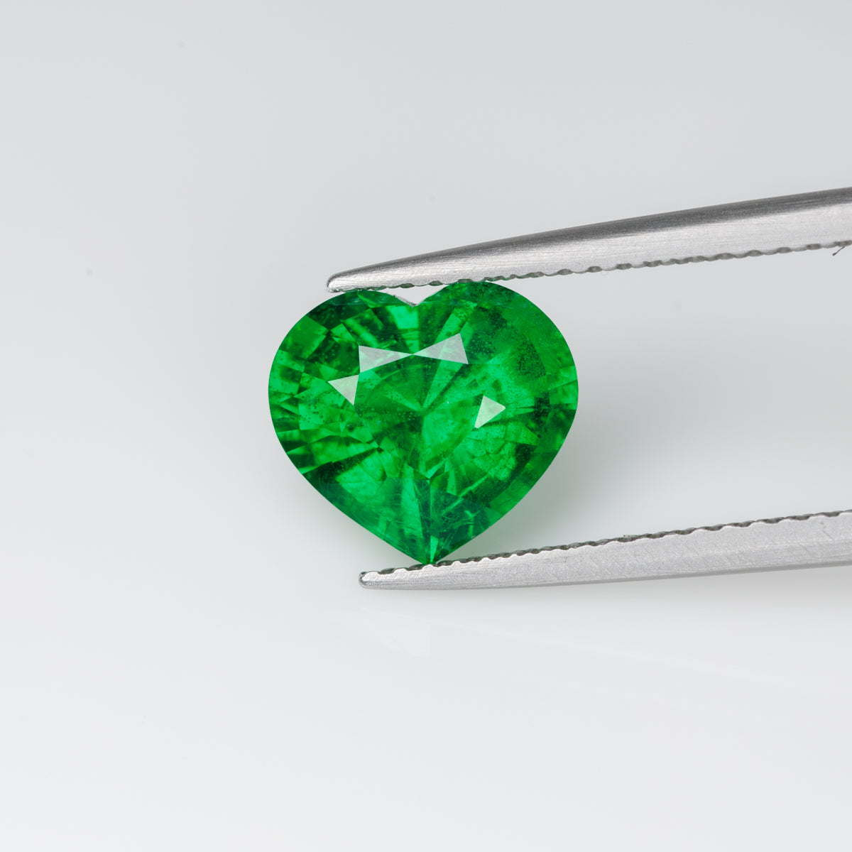 2.5 cts, Perfect cut faceted tsavorite grossular garnet heart shape