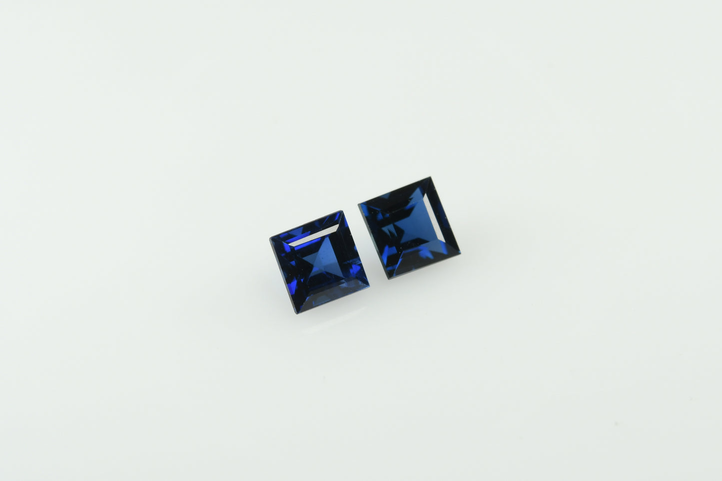 Faceted square blue sapphire heated 0.7 ct