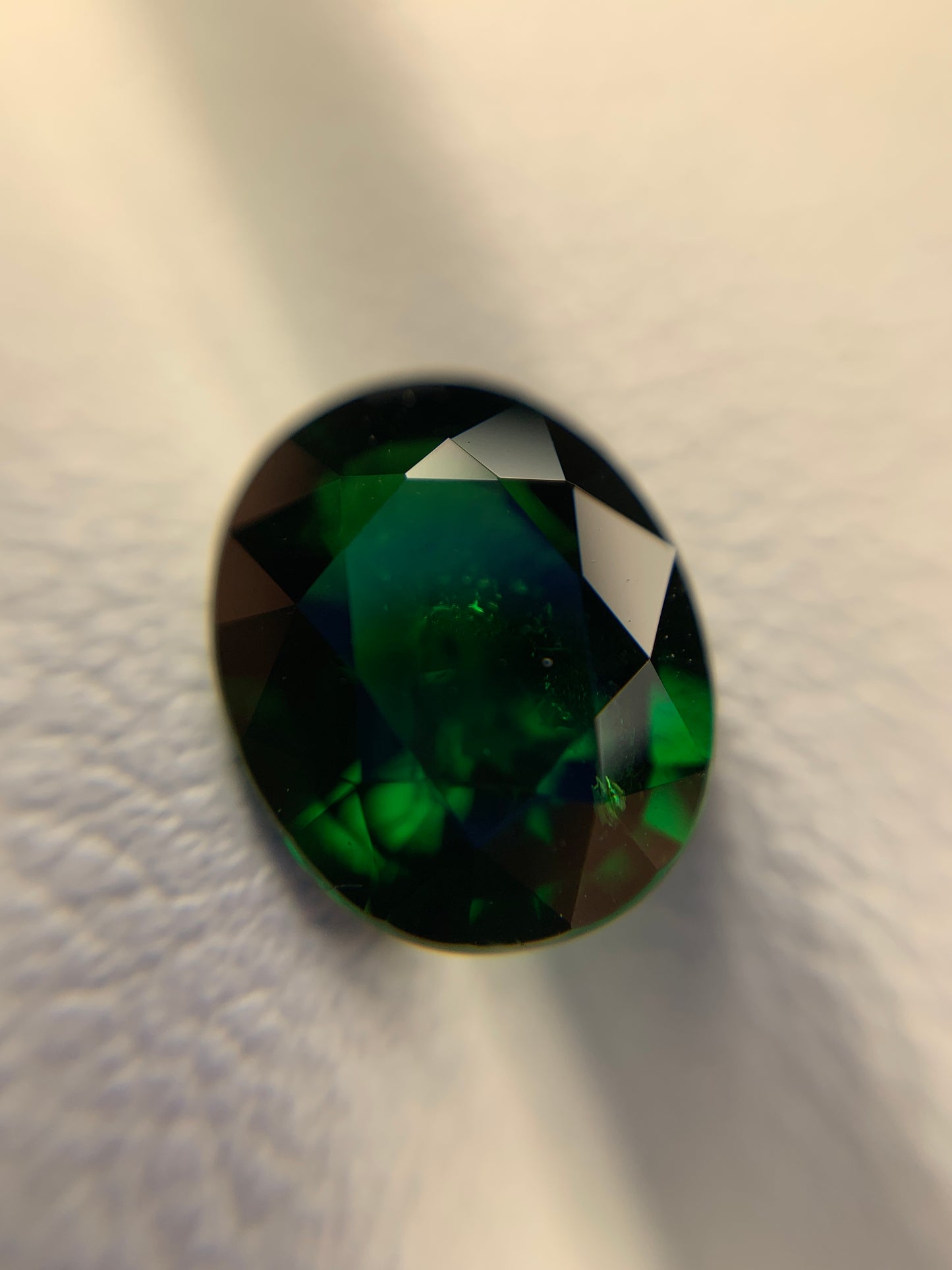 Faceted tsavorite grosullar garnet 2.05 cts