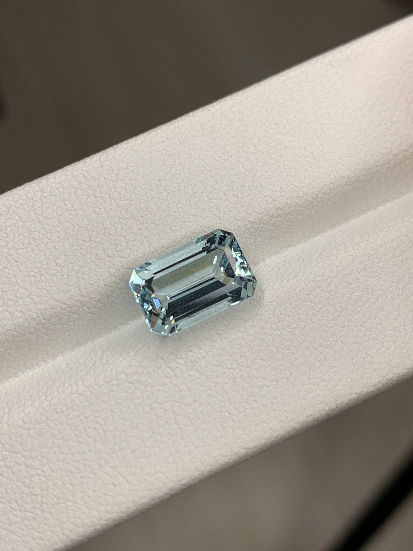 Light blue aquamarine faceted gemstone 3.4 ct