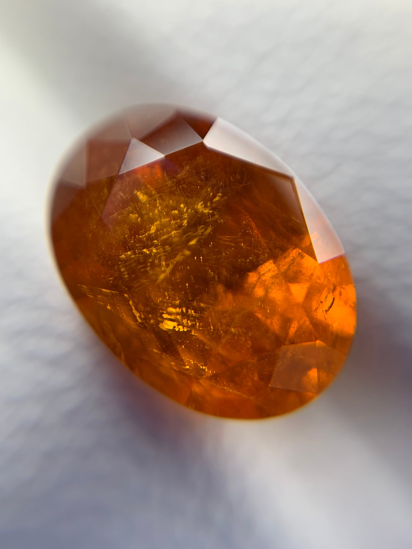 Oval spessartite garnet, Mandarin garnet 5.2 cts