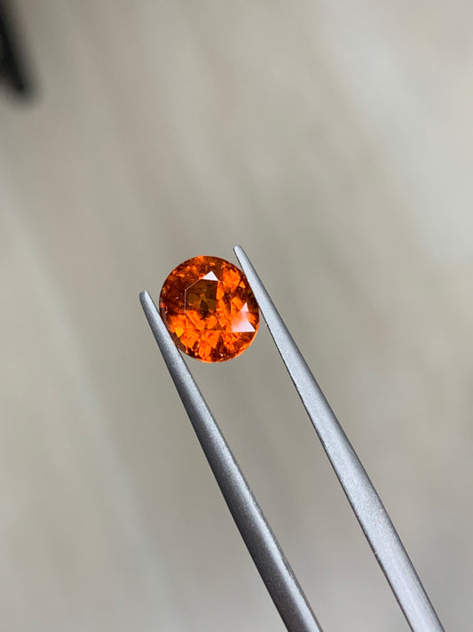 Oval spessartite garnet, Mandarin garnet 2.57 cts