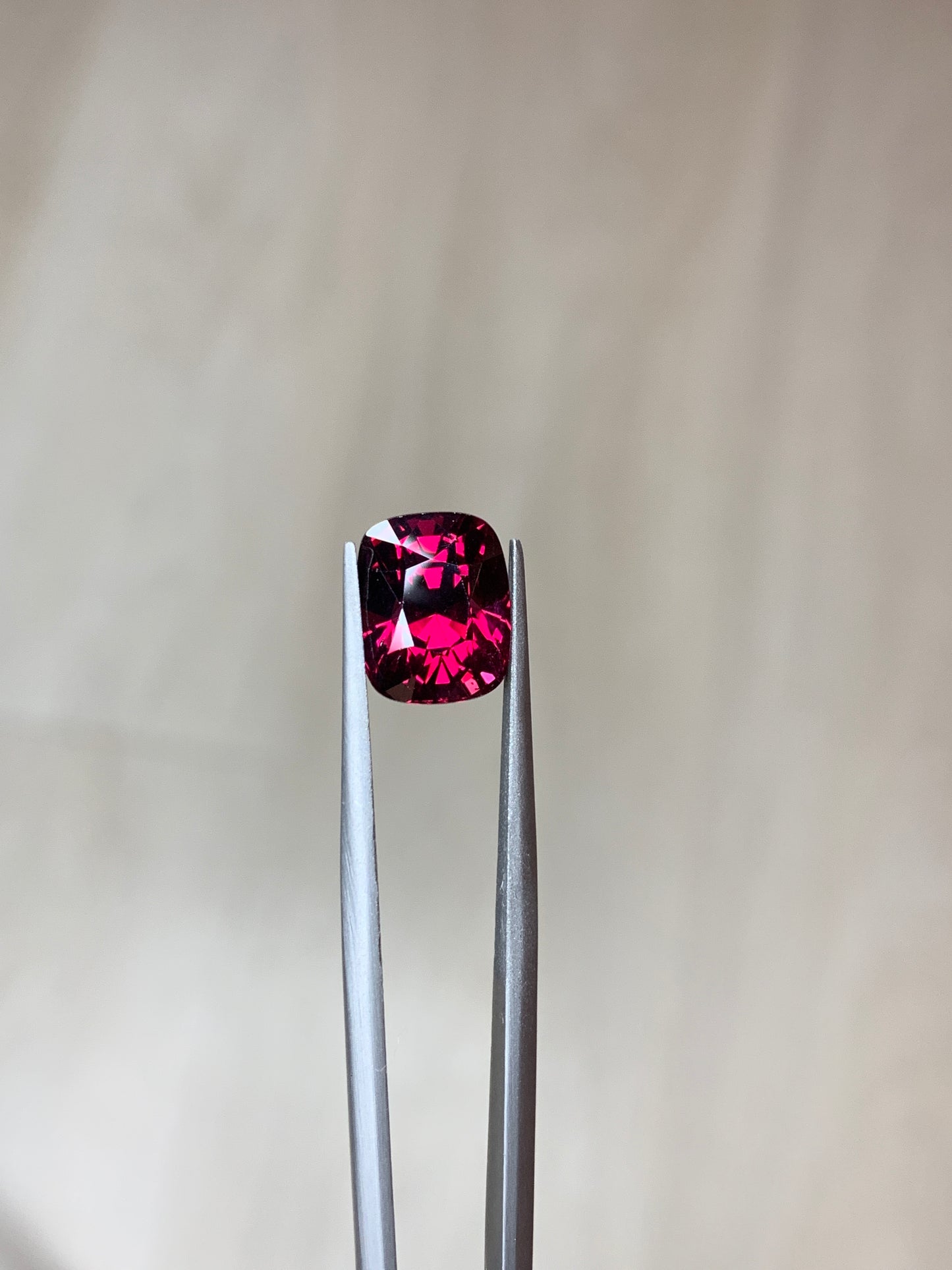 Faceted red almandine garnet 6.8 ct