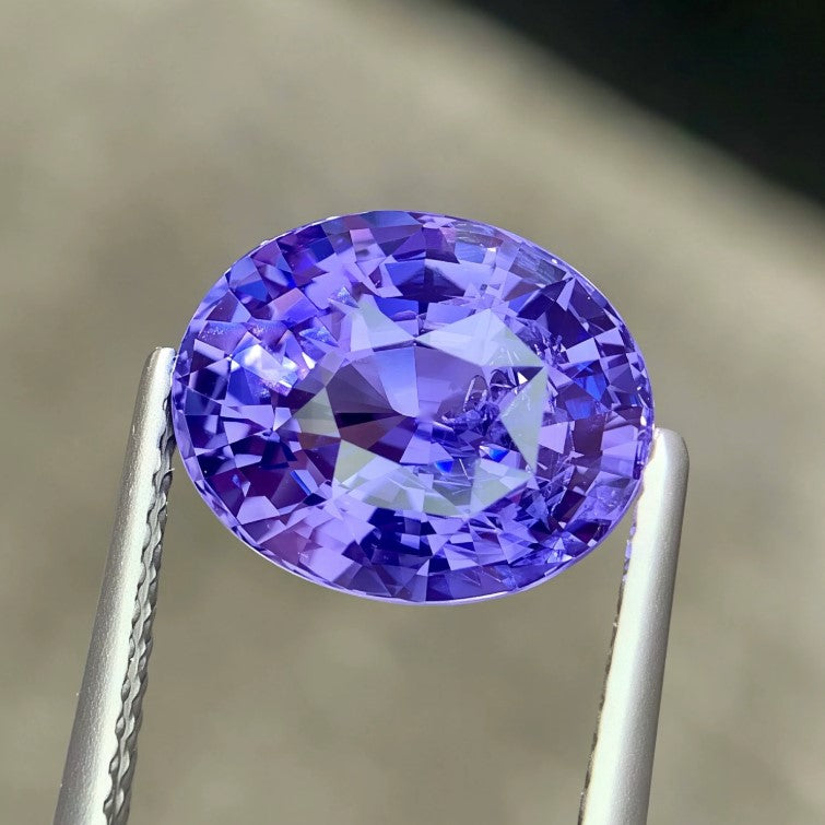 GIA certified, 5.16 Carats, Natural Violet Sapphire, Oval Cut, Sri Lankan Gemstone