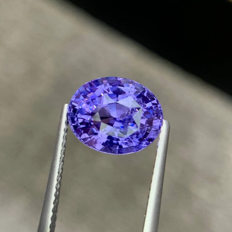 GIA certified, 5.16 Carats, Natural Violet Sapphire, Oval Cut, Sri Lankan Gemstone
