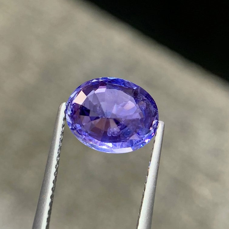 GIA certified, 5.16 Carats, Natural Violet Sapphire, Oval Cut, Sri Lankan Gemstone