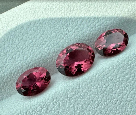 Three faceted tourmalines rubellites 2.81 ct