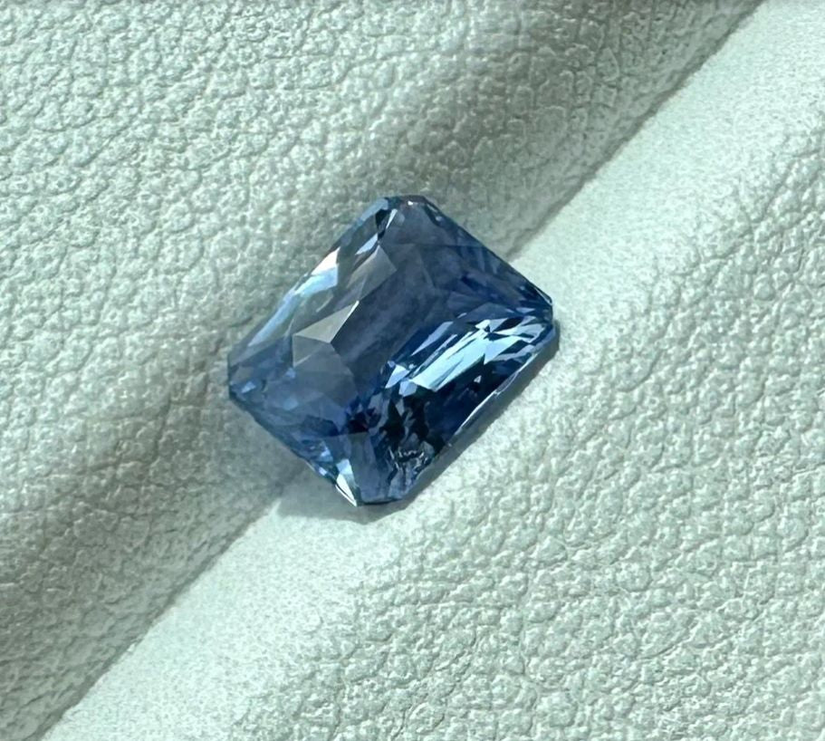 Natural unheated sapphire 1.66 ct