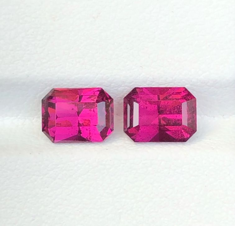 Pair of rhodolite almandine garnet 3.95 ct