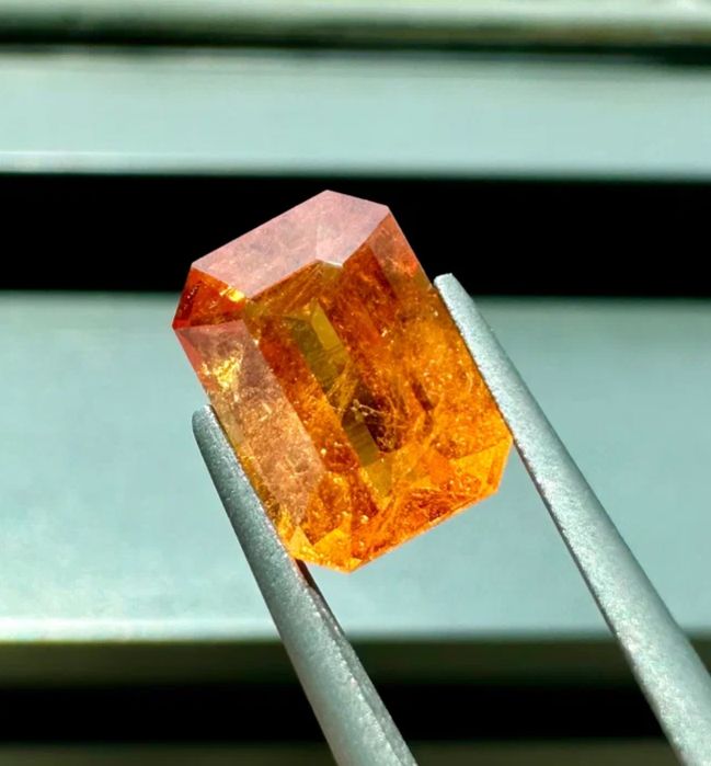 Faceted spessartite orange garnet  3.7 ct