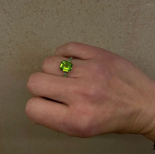 Peridot and demantoids golden ring, 7 size