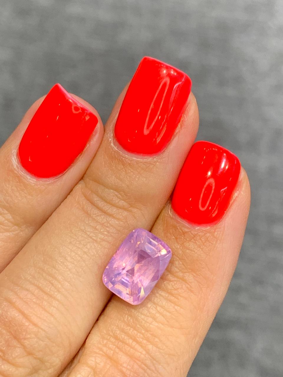 Faceted natural pink sapphire, 6 ct