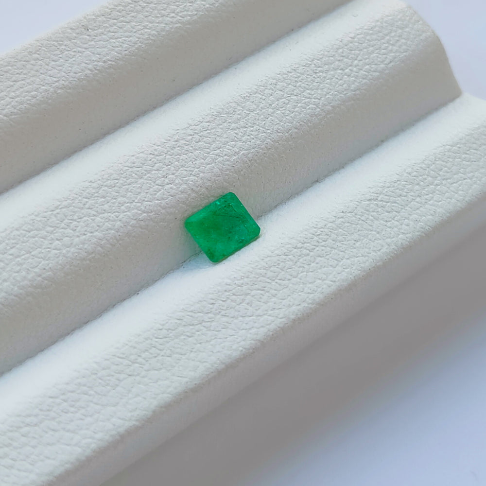 Faceted natural emerald 0.43 ct