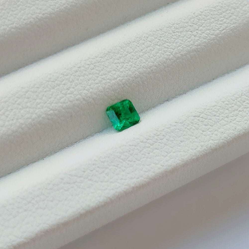 Faceted natural emerald 0.2 ct