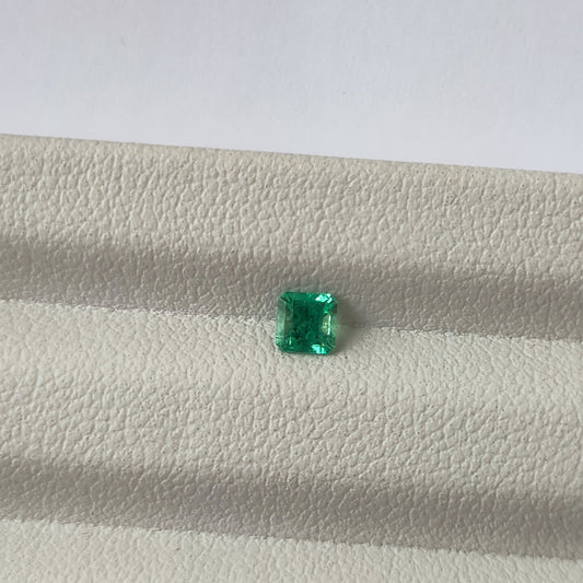 Faceted natural emerald 0.2 ct