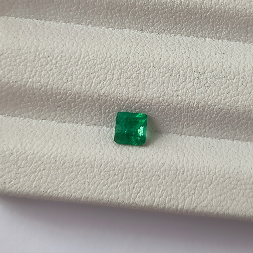Faceted natural emerald 0.2 ct