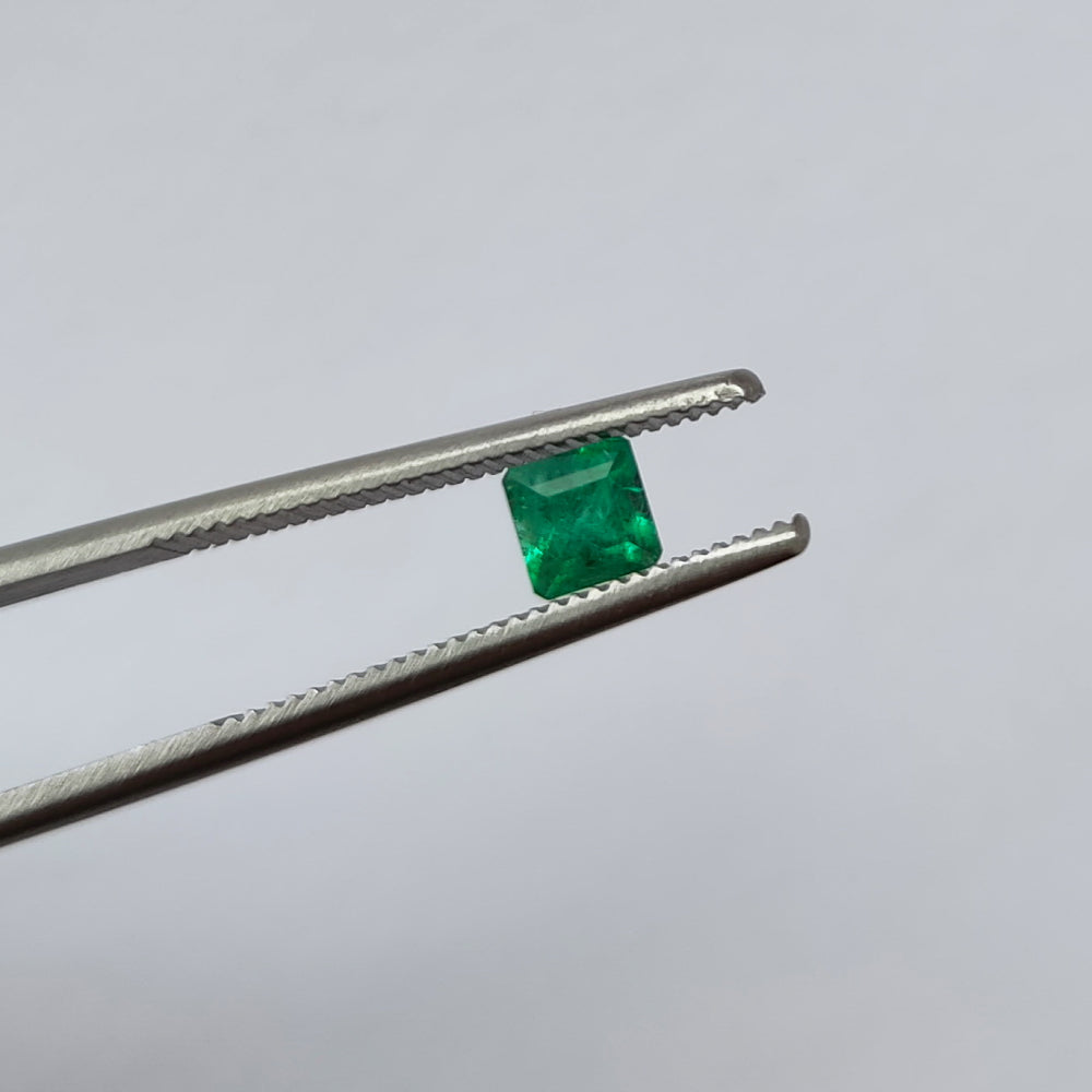 Faceted natural emerald 0.2 ct